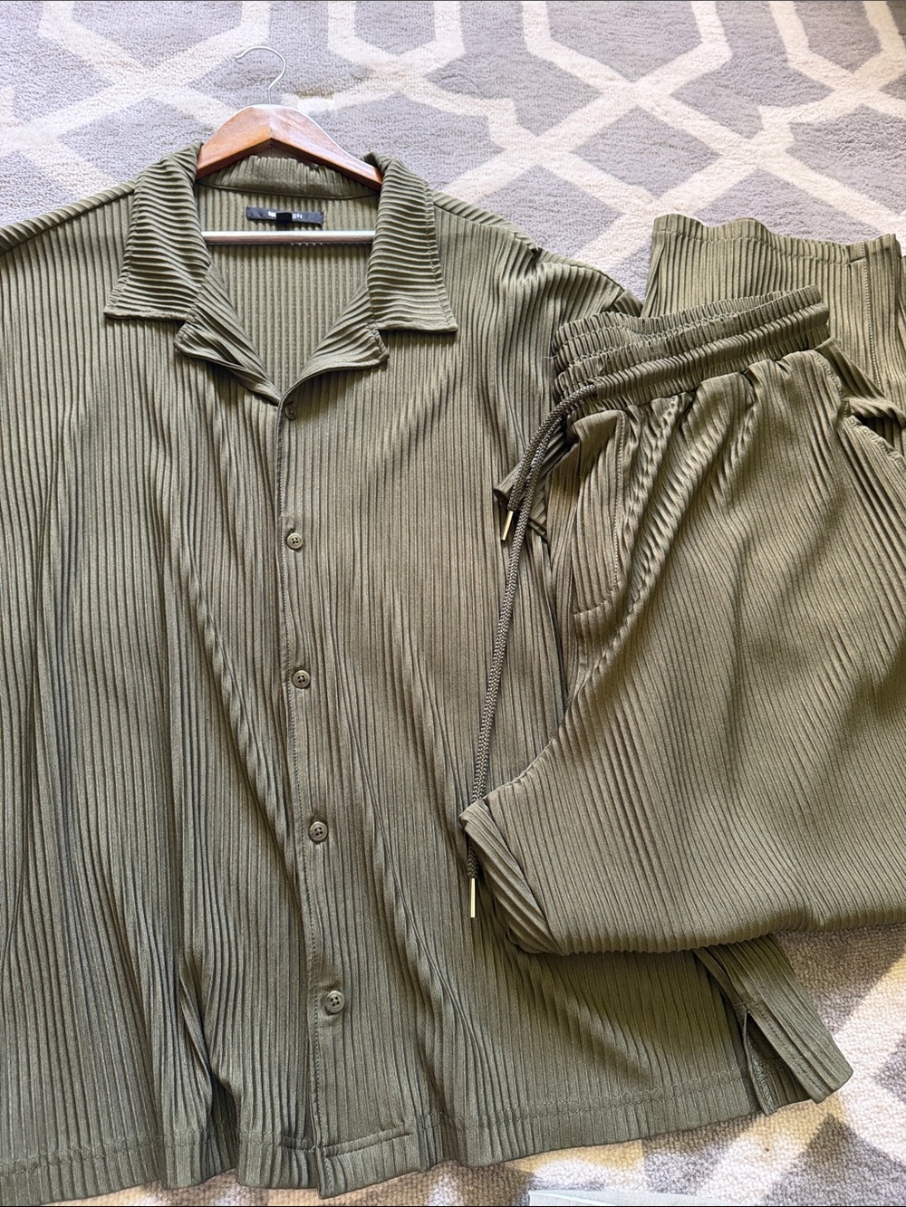 Men’s XXL Green ribbed set / worn once